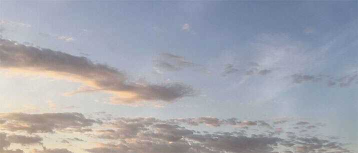 css3淡淡的雾气飞过动画特效 - KingHub